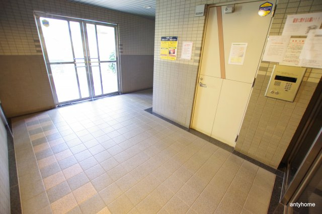 エスリード塚本第2　仲介手数料無料のロビー