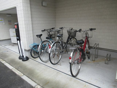 【その他共用部分】 | Nina-Nina（河内小阪賃貸） | 駐輪場です