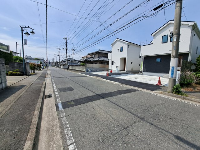 新築　前橋市南町二丁目24-1期　LINAGE　2号棟の前面道路含む現地写真|現地写真　前面道路　幅員約9.98ｍ