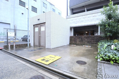 【駐車場】 | プレサンス栄モード | 駐車スペースもあります