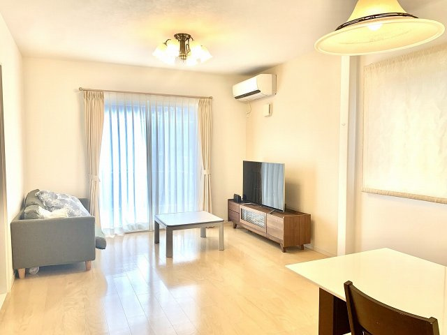 【居間・リビング】の画像