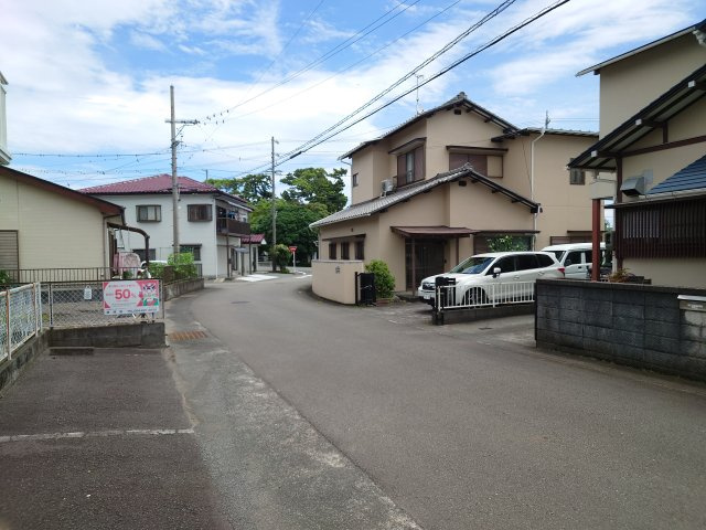 売中古建　焼津市大村三丁目の前面道路含む現地写真|温かい雰囲気の家づくり！