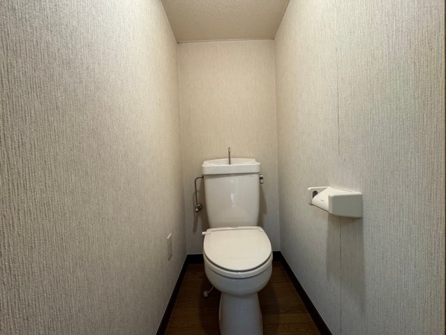 バイエス・サラクボのトイレ|シンプルで使いやすいトイレです