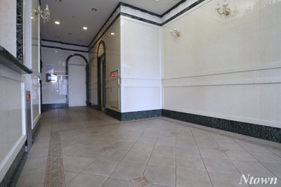 【ロビー】 | プレサンス新栄デコール | ゆとりのあるロビーです