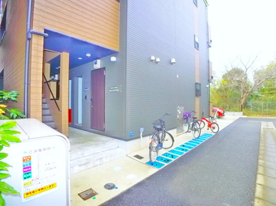 【エントランス】 | モダンゲート実籾 | 自転車置場