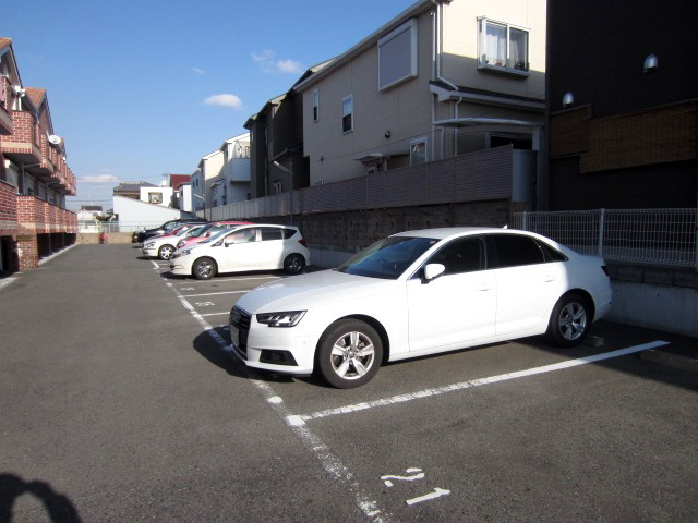 【駐車場】