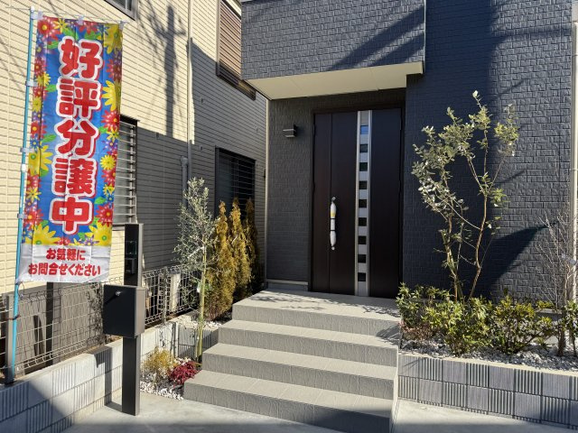 柏市酒井根２丁目新築戸建【酒井根小学校：10分】のエントランス|エントランス・玄関ポーチ