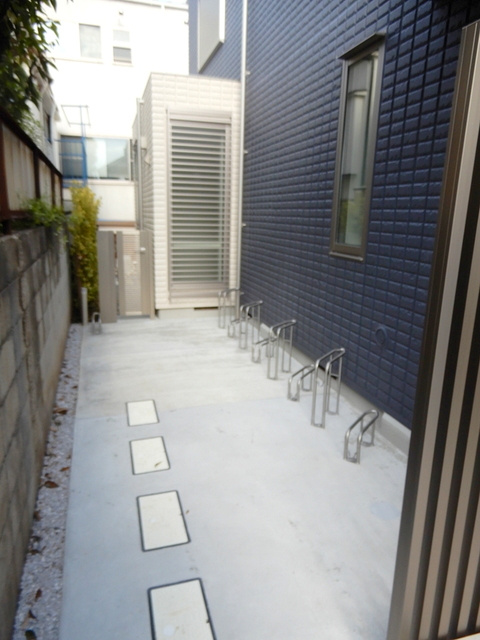 コンフォール自由が丘のロビー|駐輪場