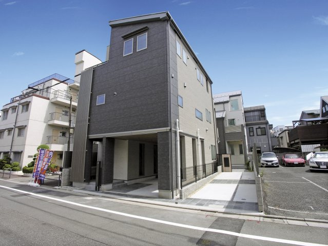 板橋区南町 全2棟 A号棟の外観|【現地販売会開催！】
4LDK+大型収納+カースペース　
太陽光発電パネル設置
ハイクラス邸宅が誕生します♪