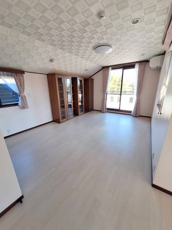 野毛一丁目戸建の洋室