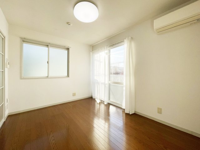 山城ＴＯＣの居間・リビング