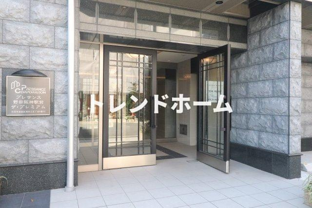 プレサンス野田阪神駅前ザ・プレミアムのエントランス|選べる家電プランあり！！
