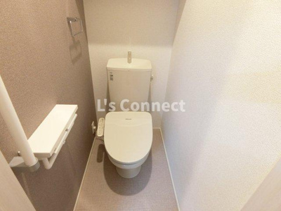 【トイレ】 | フェルヴォーレ | 温水洗浄便座付きのトイレ。