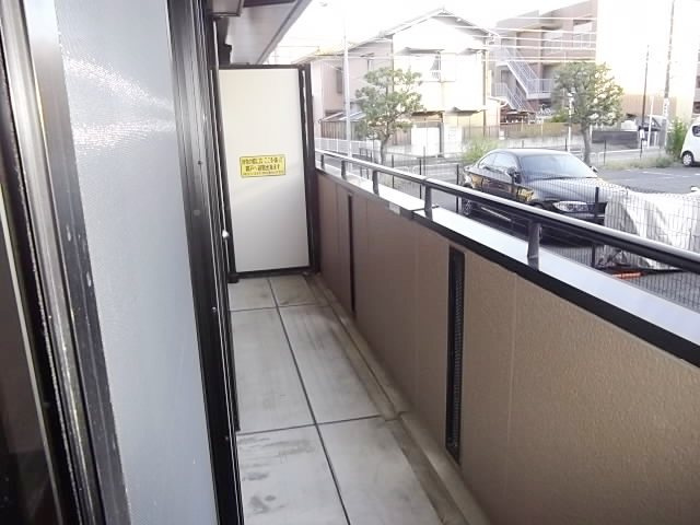 プランドール市川のバルコニー