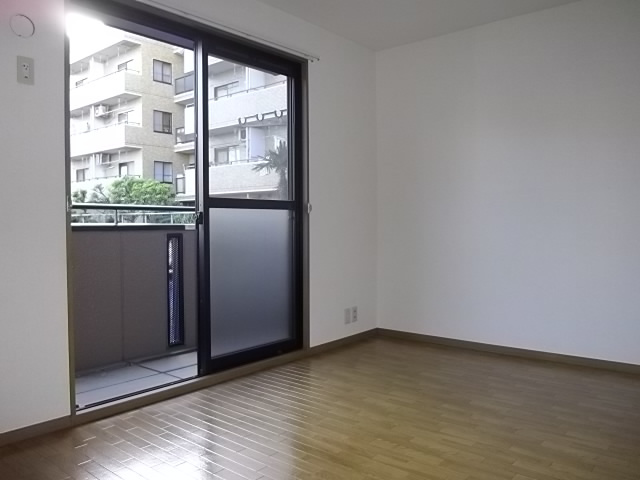 プランドール市川の洋室