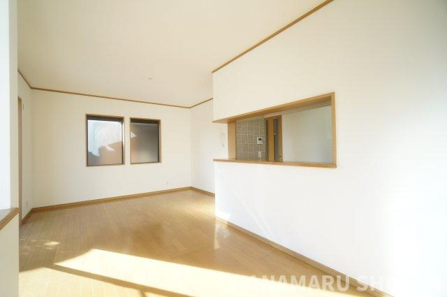 中古　千葉市稲毛区長沼町の居間・リビング|＊当日ご案内可＊ご希望の物件まとめてご案内！弊社が掲載していない物件でもOK♪お気軽にご相談ください ♪お電話でのお問合わせがスムーズ♪