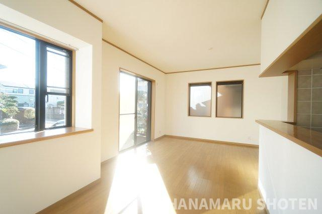 中古　千葉市稲毛区長沼町の居間・リビング|＊当日ご案内可＊ご希望の物件まとめてご案内！弊社が掲載していない物件でもOK♪お気軽にご相談ください ♪お電話でのお問合わせがスムーズ♪