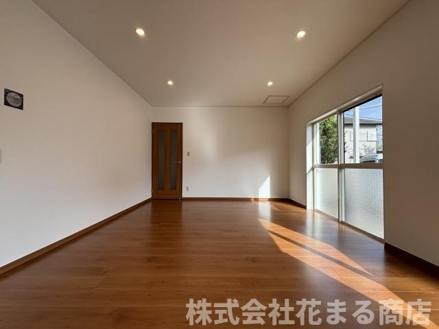 中古　山武市九十九里町片貝の居間・リビング|＊当日ご案内可＊ご希望の物件まとめてご案内！弊社が掲載していない物件でもOK♪お気軽にご相談ください ♪お電話でのお問合わせがスムーズ♪