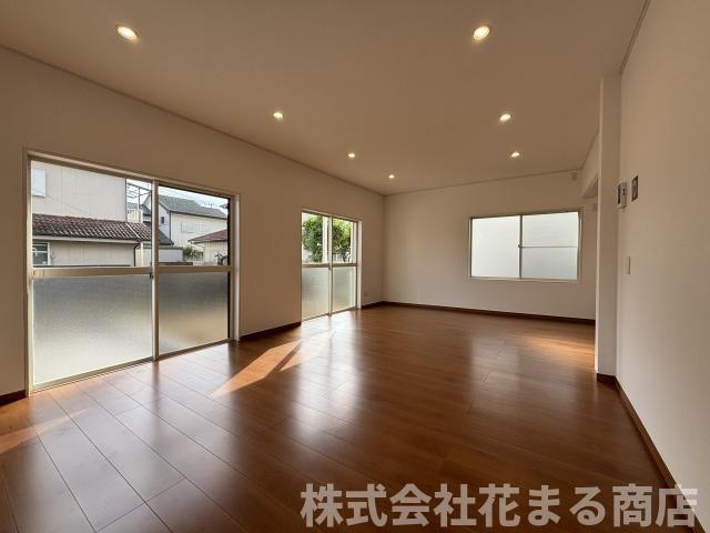 中古　山武市九十九里町片貝の居間・リビング|＊当日ご案内可＊ご希望の物件まとめてご案内！弊社が掲載していない物件でもOK♪お気軽にご相談ください ♪お電話でのお問合わせがスムーズ♪