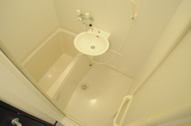 レオネクストエスポワール中沢の浴室