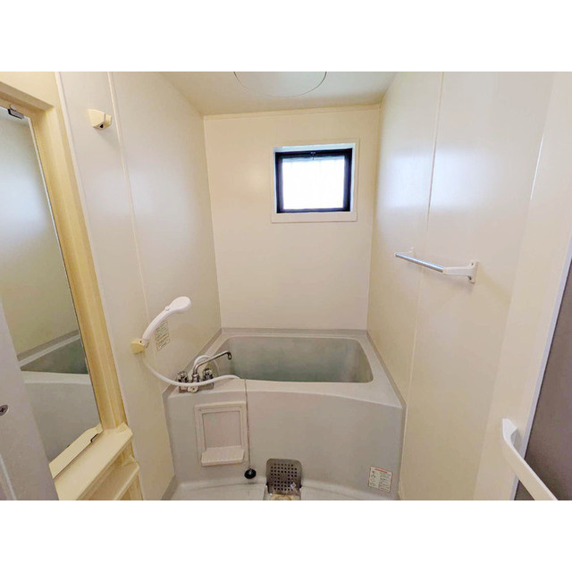 岐阜市日野東４丁目のアパートの浴室