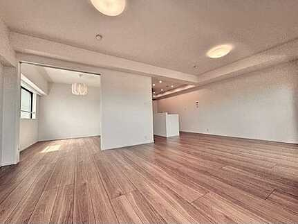 ライオンズマンション海老園(JS)の居間・リビング