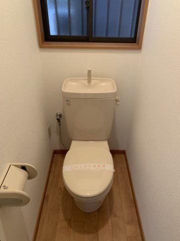 ハイツ大久保のトイレ|落ち着いたトイレです