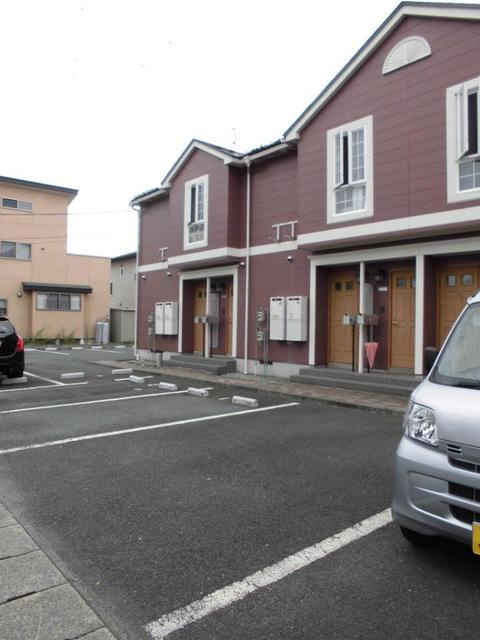 リファインドの駐車場|駐車場