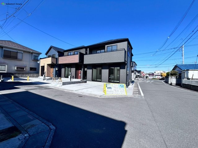 上尾市向山　9期　新築戸建　グラファーレ　02の前面道路含む現地写真