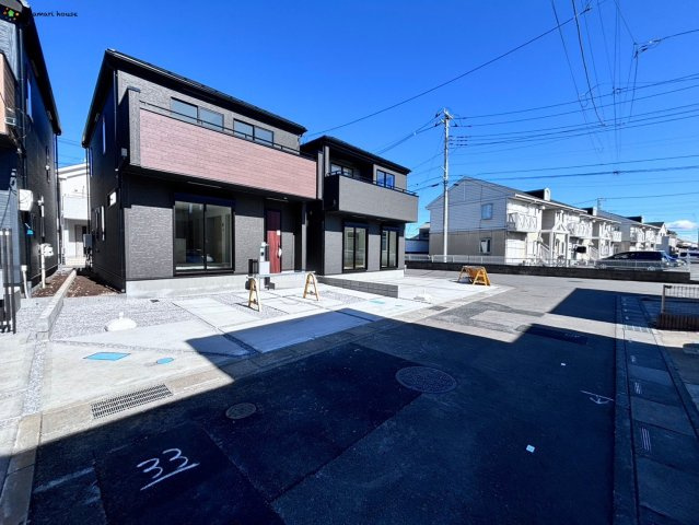 上尾市向山　9期　新築戸建　グラファーレ　02の前面道路含む現地写真