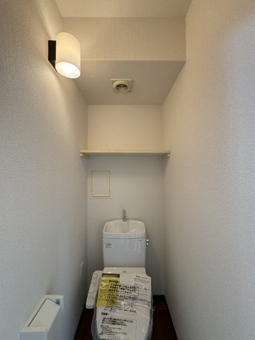 -三丁目不動産-　ダイアパレスビッグイウイング深谷　専用庭のトイレ