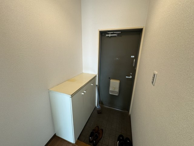 -三丁目不動産-　ダイアパレスビッグイウイング深谷　専用庭の玄関