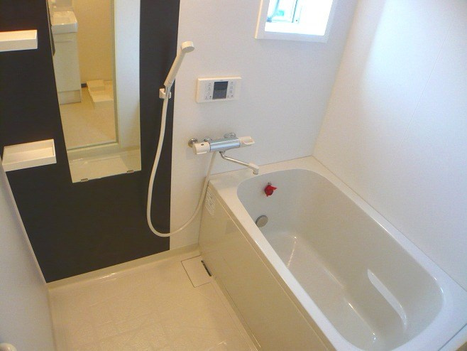 ワコーレヴィアーノ明石上ノ丸の浴室