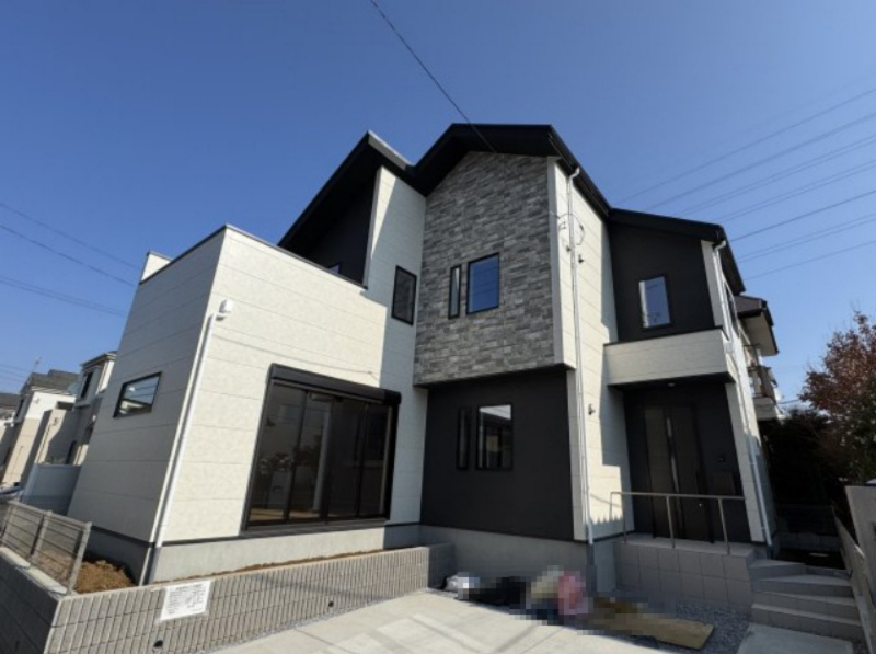 松戸市新松戸５丁目新築戸建【横須賀小学校：7分】の外観|完成済み内覧可能です！！