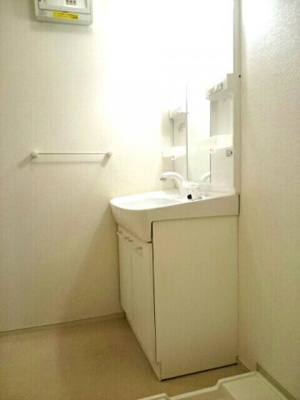 【洗面所】 | メゾンＳａｋａｋｉ | 脱衣スペースもあります