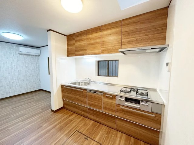 西宮市　堀切町　テラスハウスの画像