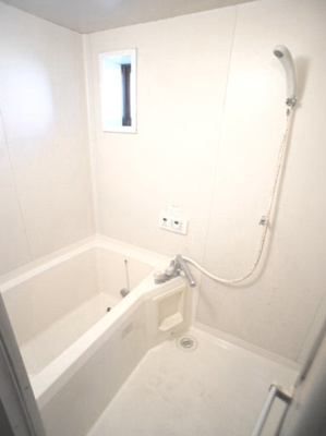 【浴室】 | かりんコーポ | 追い焚き機能付きです♪