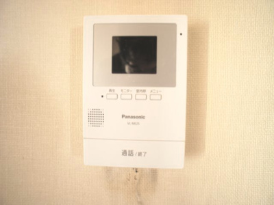 【セキュリティ】 | かりんコーポ | 訪問者の確認ができるTVドアホン付きです♪