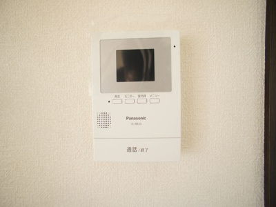 【セキュリティ】 | かりんコーポ | 訪問者の確認ができるTVドアホン付きです♪