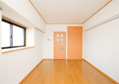 【居間・リビング】 | ロイヤル日赤通り