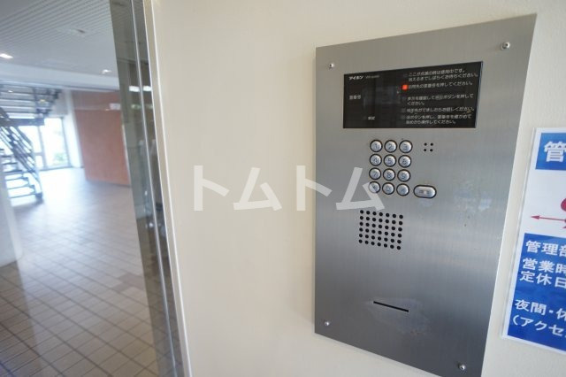 ラ・コート・ドール津田沼のエントランス