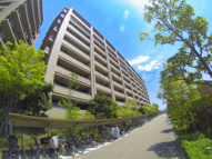 ジオグランデ宝塚山手台センターコートの画像