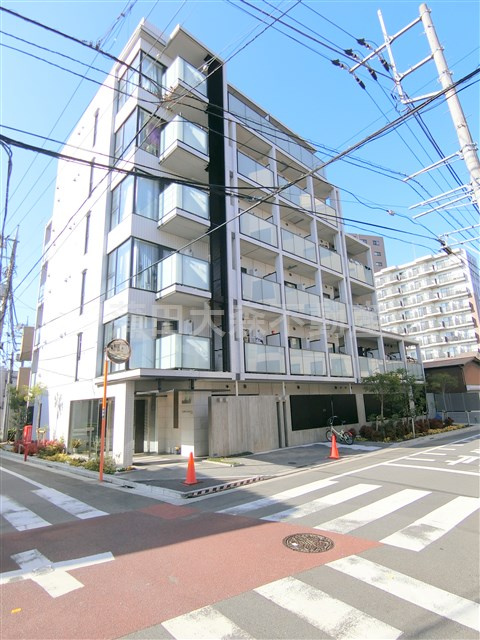 ロアール蒲田の外観|2016年12月築　RC鉄筋コンクリート造地上6階建て総戸数34戸
東京都大田区蒲田本町2丁目　JR京浜東北線蒲田駅徒歩10分、京浜急行本線京急蒲田駅徒歩7分