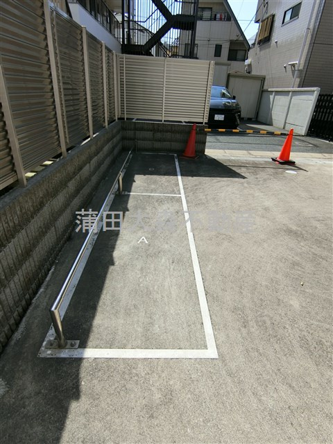 ロアール蒲田のその他共用部分|バイク置き場　空き状況等詳細はお問合せください。