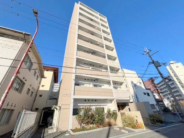 ヴェリテ新大阪イーストの外観