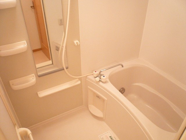 ベル・フィオーレ　Ｂ棟の浴室