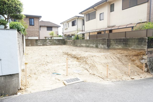 売土地　四條畷市岡山東4丁目(建築条件無し・更地)の外観