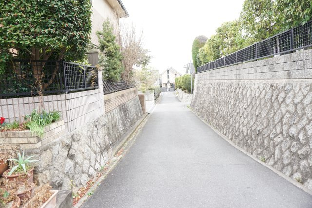 売土地　四條畷市岡山東4丁目(建築条件無し・更地)