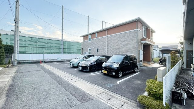 サンフラワーの駐車場