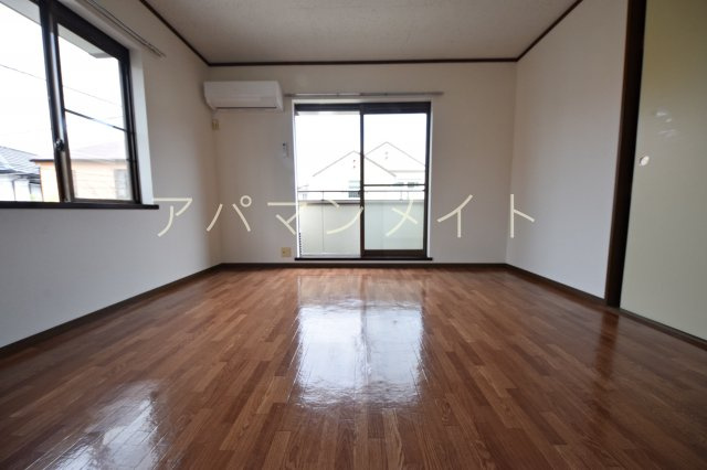 【居間・リビング】 | メゾン亜希 | 使いやすいお部屋です